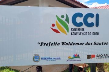 Foto - Novas Fachadas, Letreiros e Placas de Identificação nos Prédios Públicos