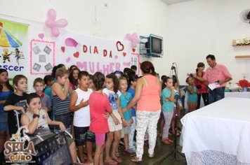 Foto - DIA INTERNACIONAL DA MULHER