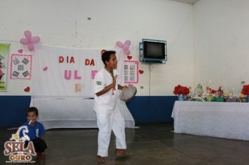 Foto - DIA INTERNACIONAL DA MULHER